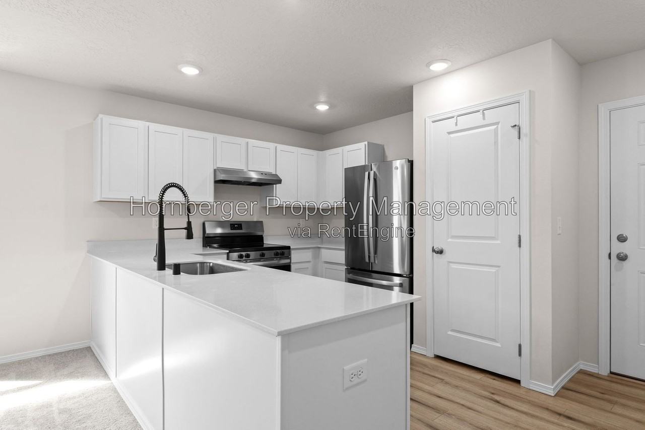 4462 W Vel View Ct - Photo 2 of 25