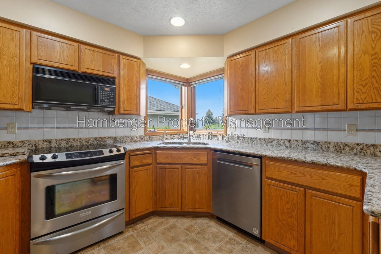 9811 N Comanche Dr - Photo 3 of 42