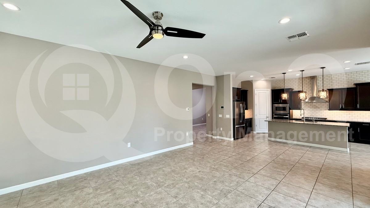 2057 E Questa Dr - Photo 7 of 34