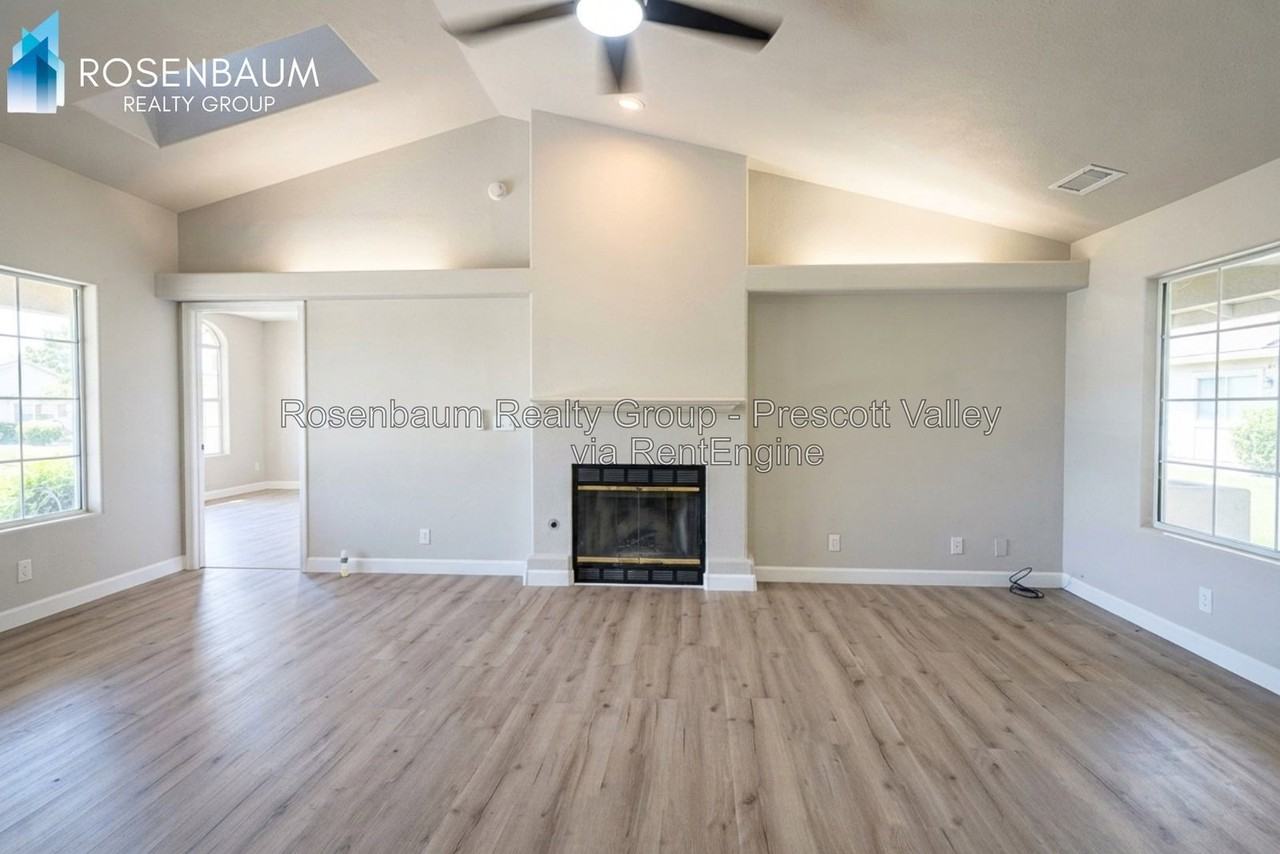 8983 8983 E. Volcano Dr. Main House - Photo 2 of 12