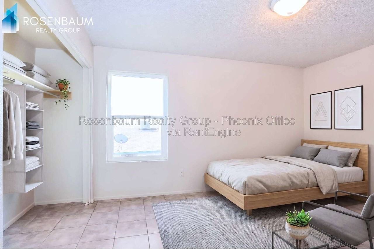 465 W Ivyglen St #112 - Photo 2 of 7