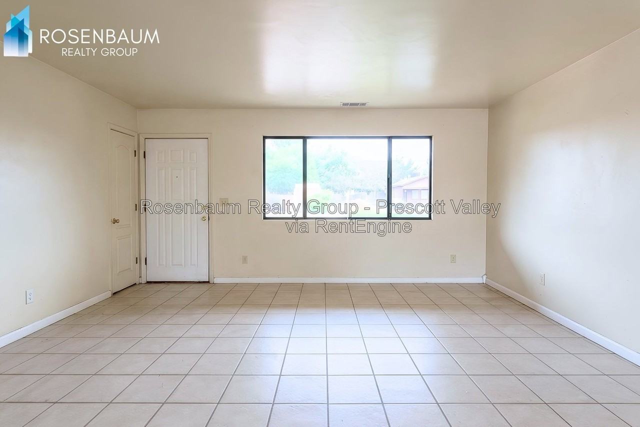 3442 N Greg Dr - Photo 2 of 11