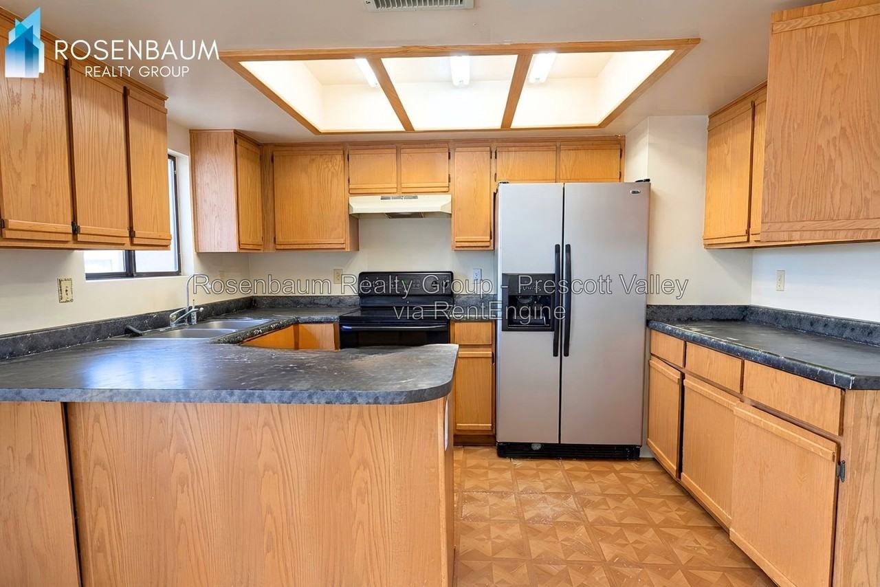 3442 N Greg Dr - Photo 4 of 11