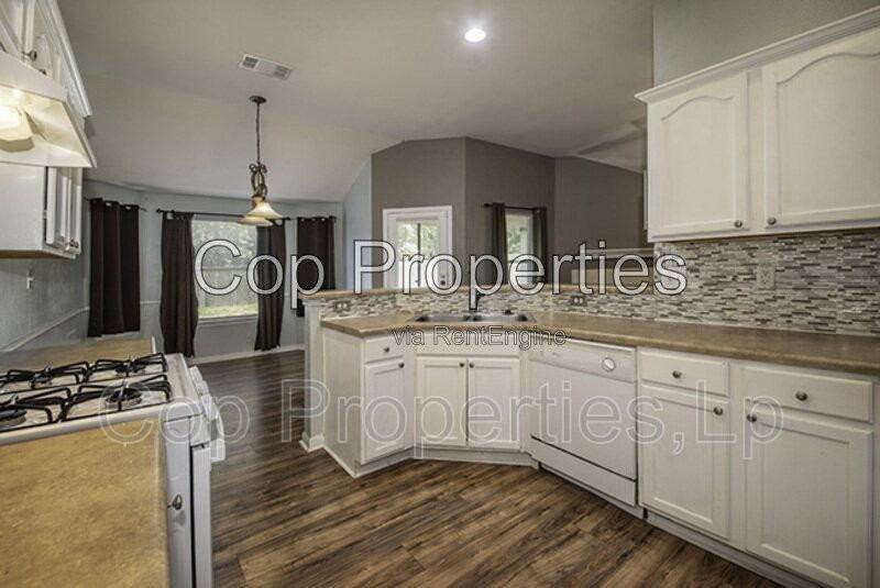 8510 Trumpet Cir - Photo 3 of 22