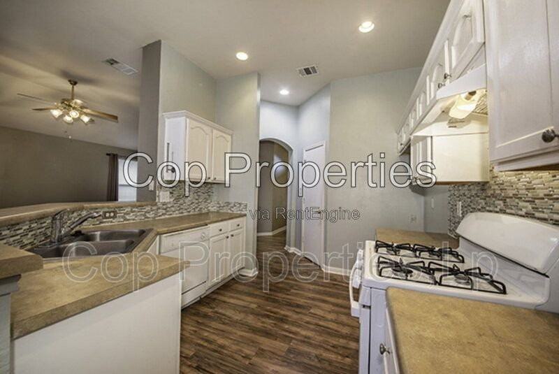 8510 Trumpet Cir - Photo 4 of 22