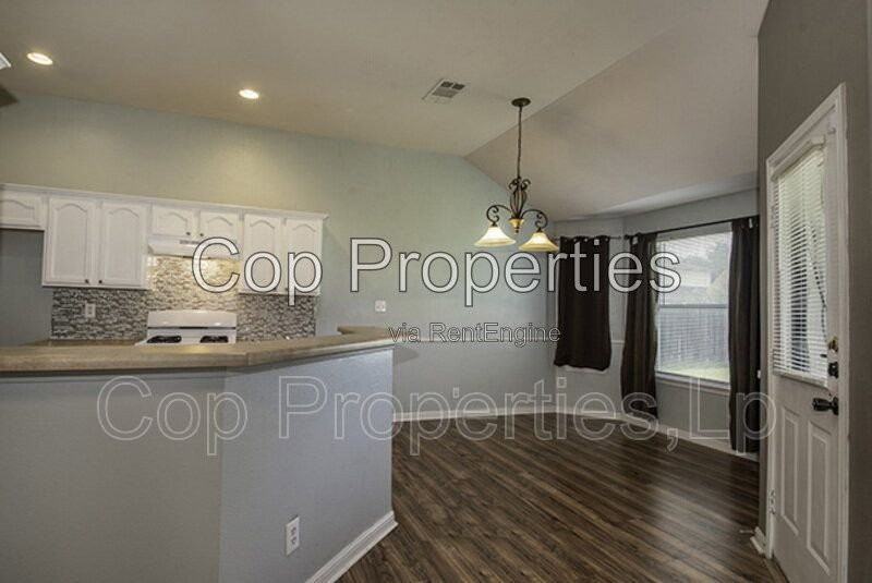 8510 Trumpet Cir - Photo 7 of 22