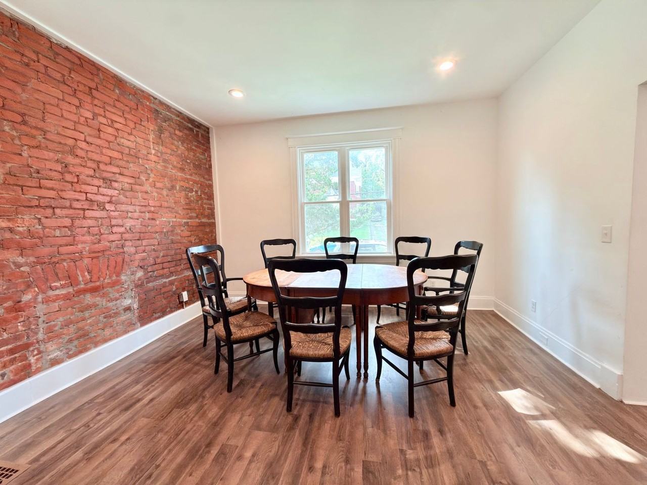 2216 Burnet Ave #1 - Photo 3 of 20