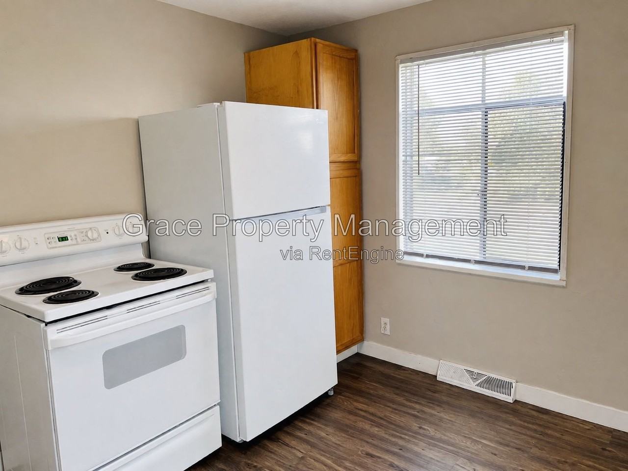 595 W Dartmouth Ave - Photo 6 of 16