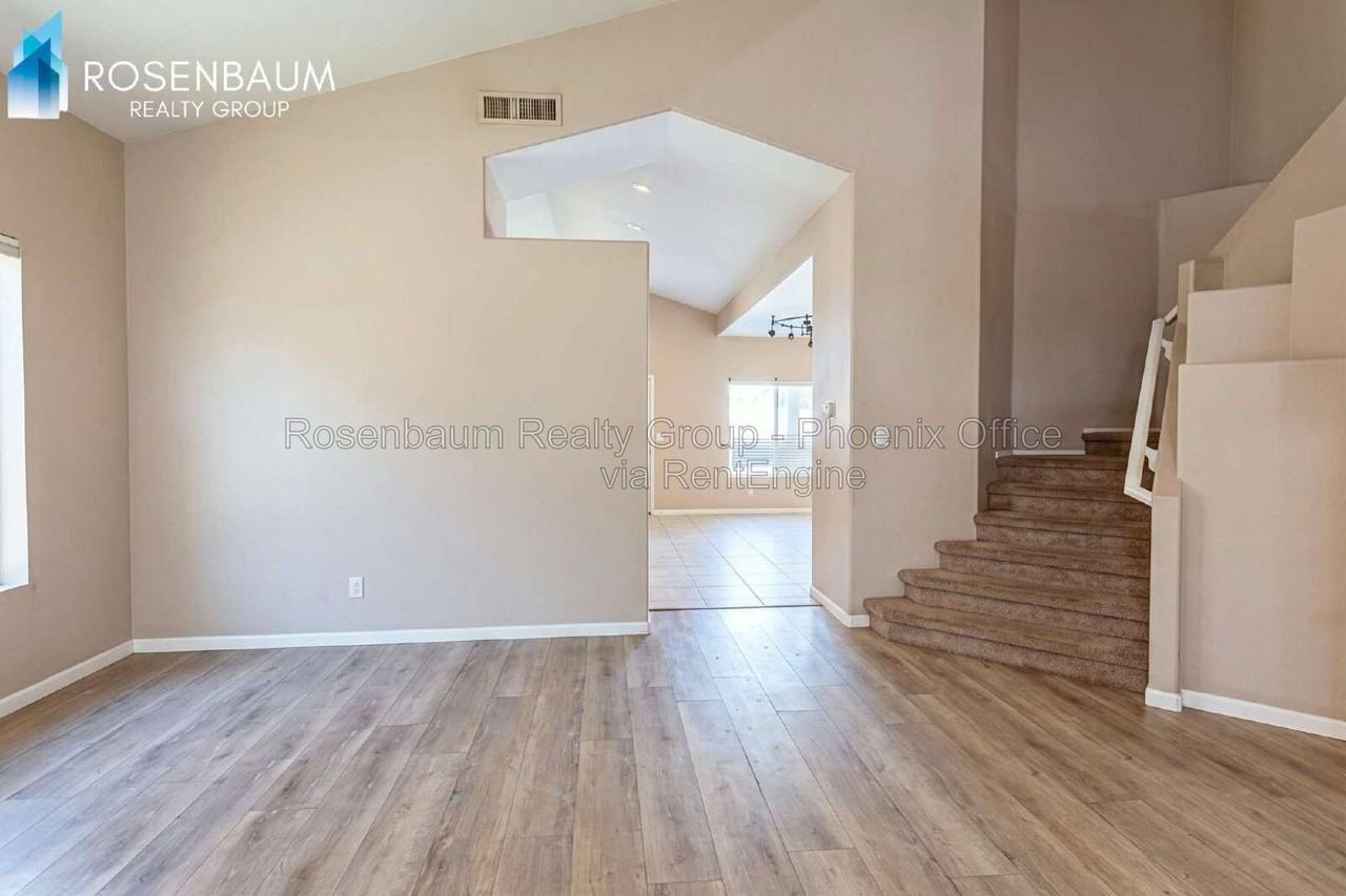 2206 S 105th Dr - Photo 3 of 14