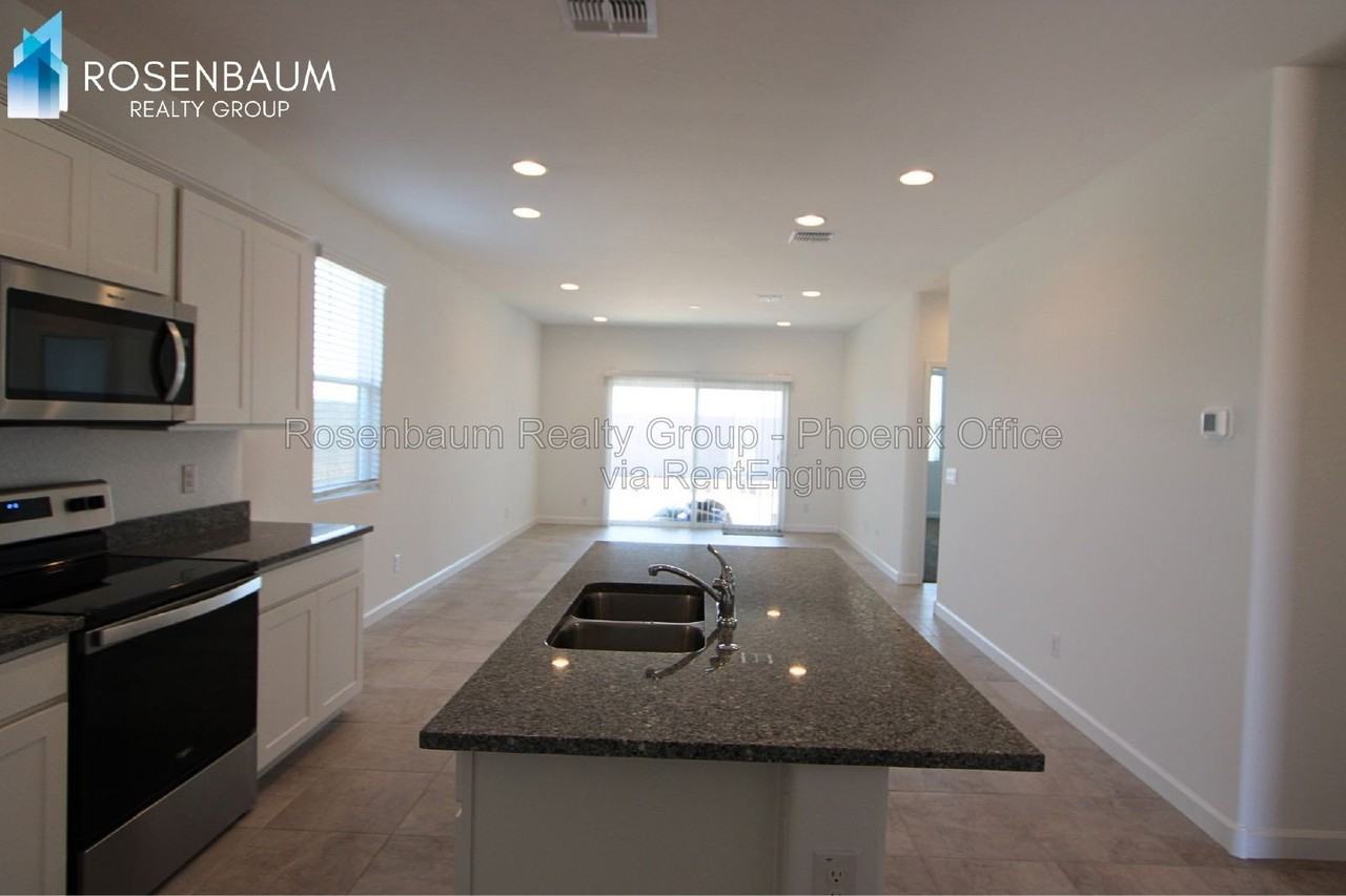 38095 W Cannataro Ln - Photo 3 of 21