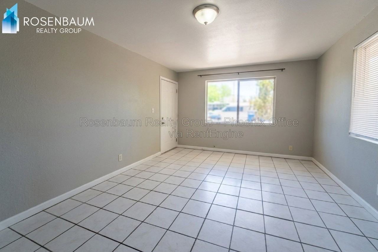 322 S Allen - Photo 3 of 12