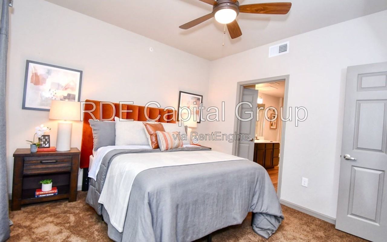 4800 W Illinois Ave #3105A1 - Photo 3 of 9