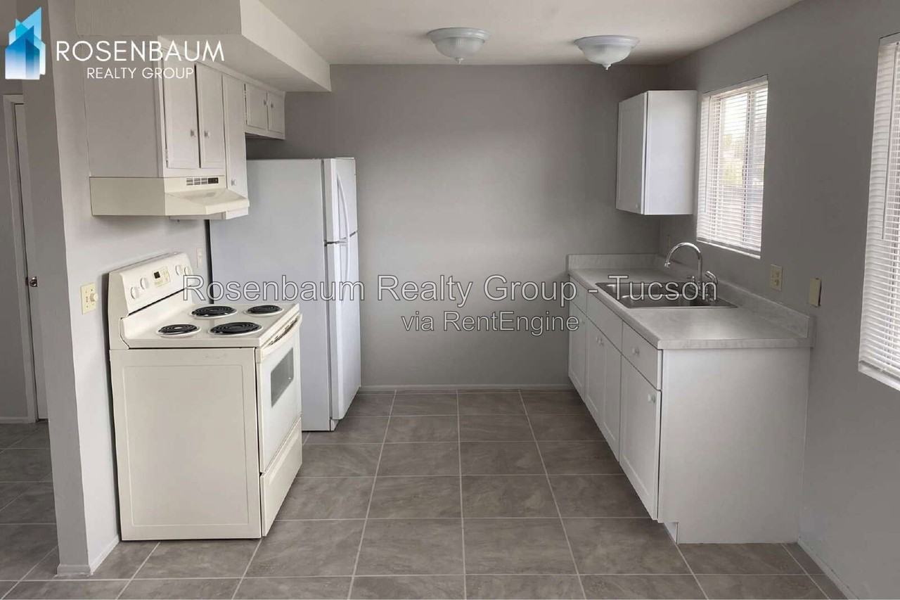 5815 E 23rd St - Photo 6 of 7