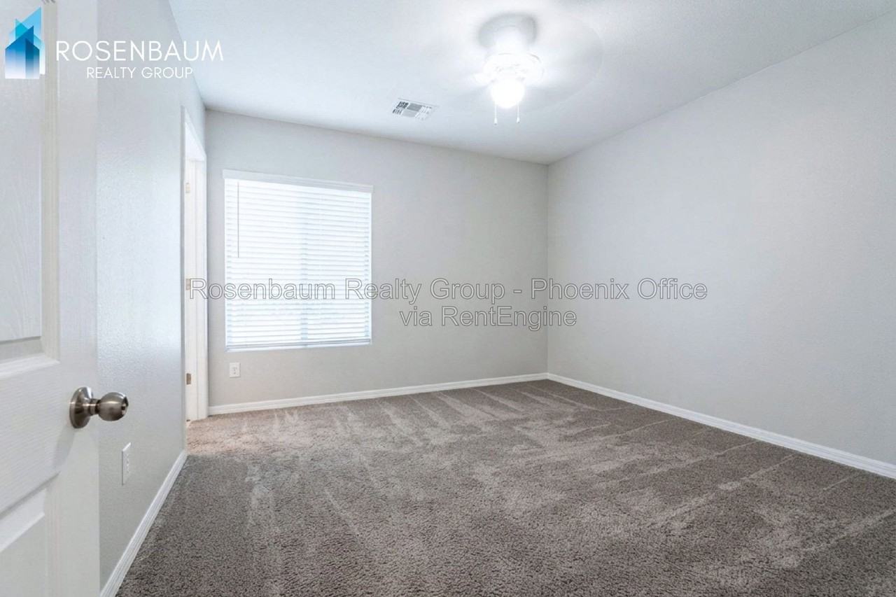 4711 S Newport St - Photo 6 of 16