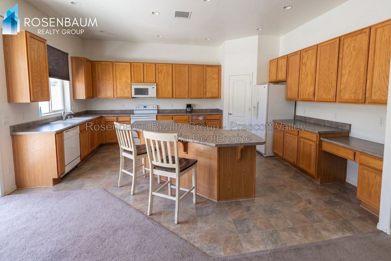 7665 E Rabbit Brush Ln - Photo 3 of 11