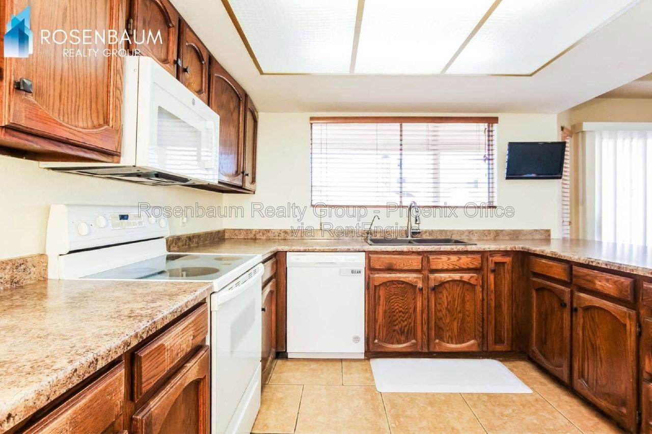 16215 N 16th St - Photo 5 of 15