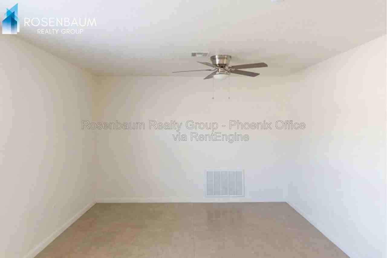 1702 W Shangri La Rd #1 - Photo 4 of 9