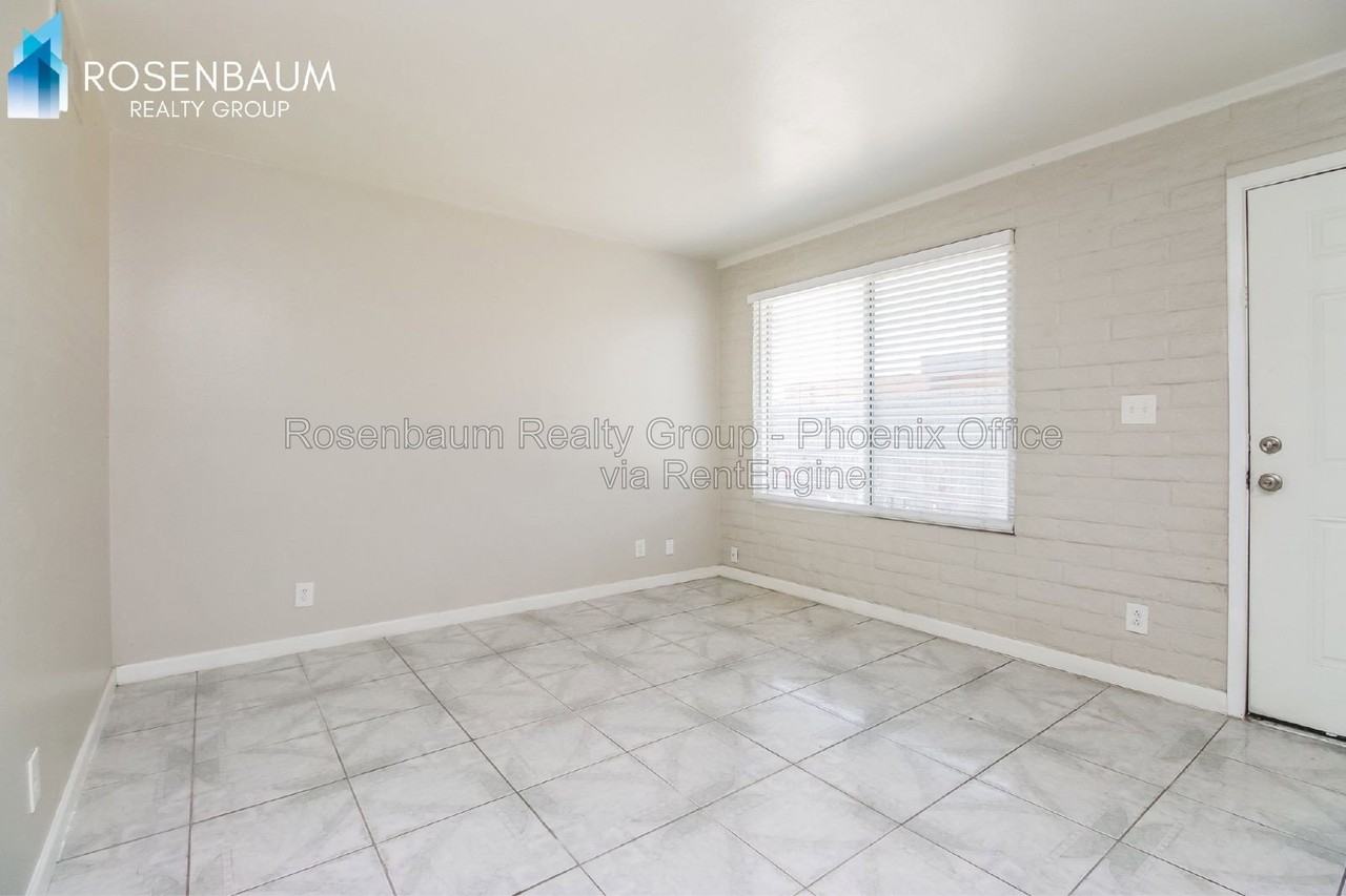 654 S Mesa Dr - Photo 3 of 15