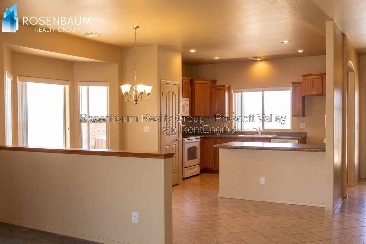 2282 Touchstone Dr - Photo 3 of 5