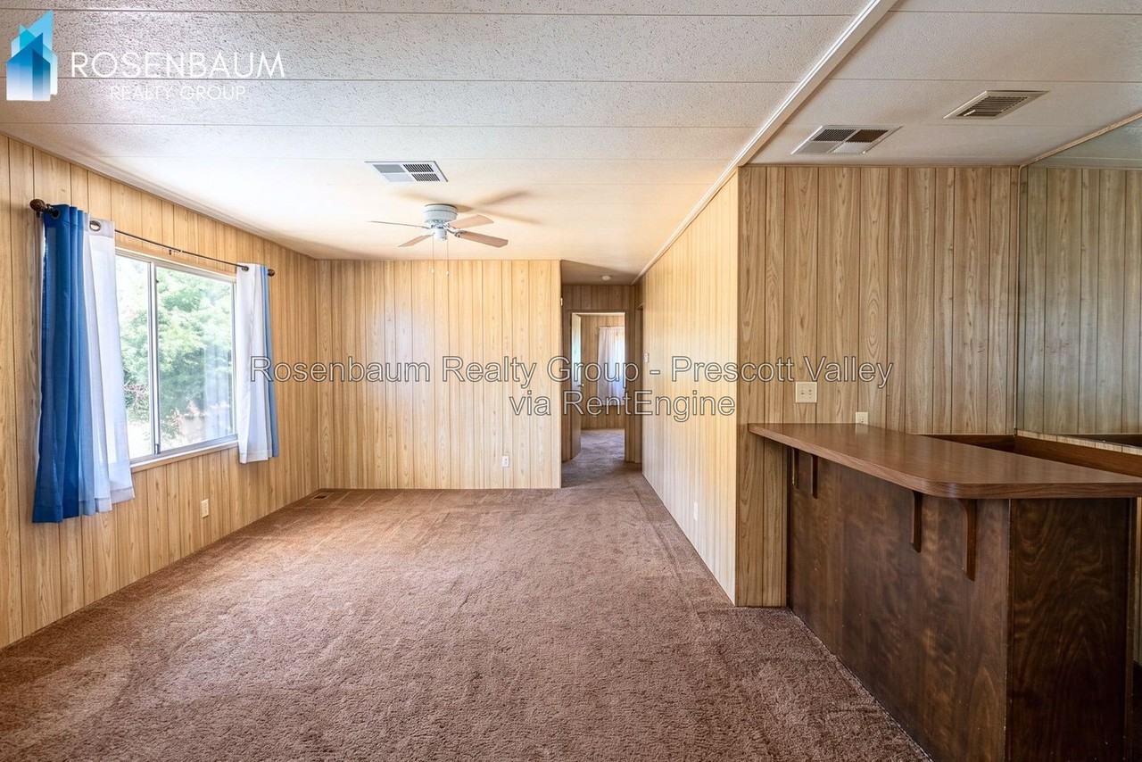 1321 N Chestnut Trl - Photo 3 of 9