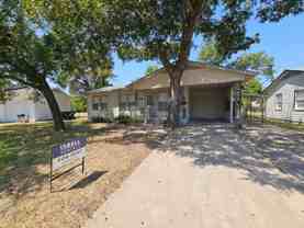 920 Fannin Loop - Photo 1 of 1