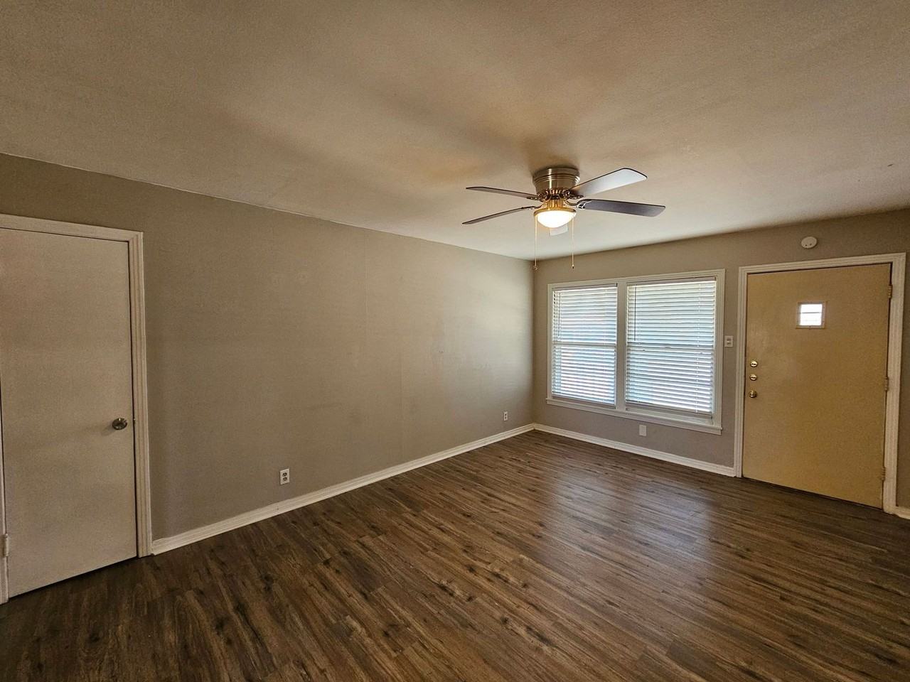 920 Fannin Loop - Photo 5 of 19