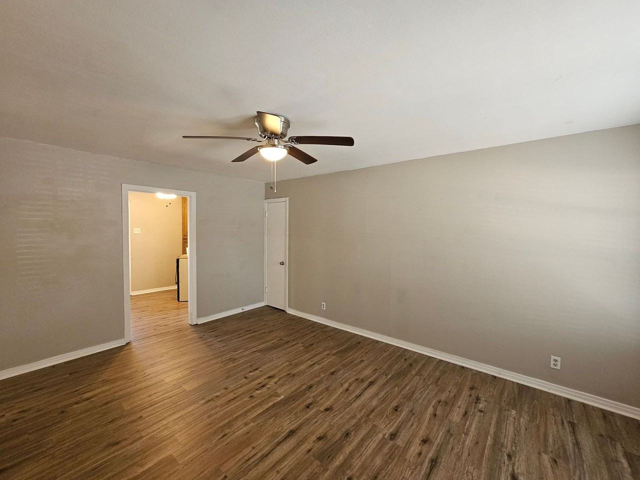 920 Fannin Loop - Photo 6 of 19