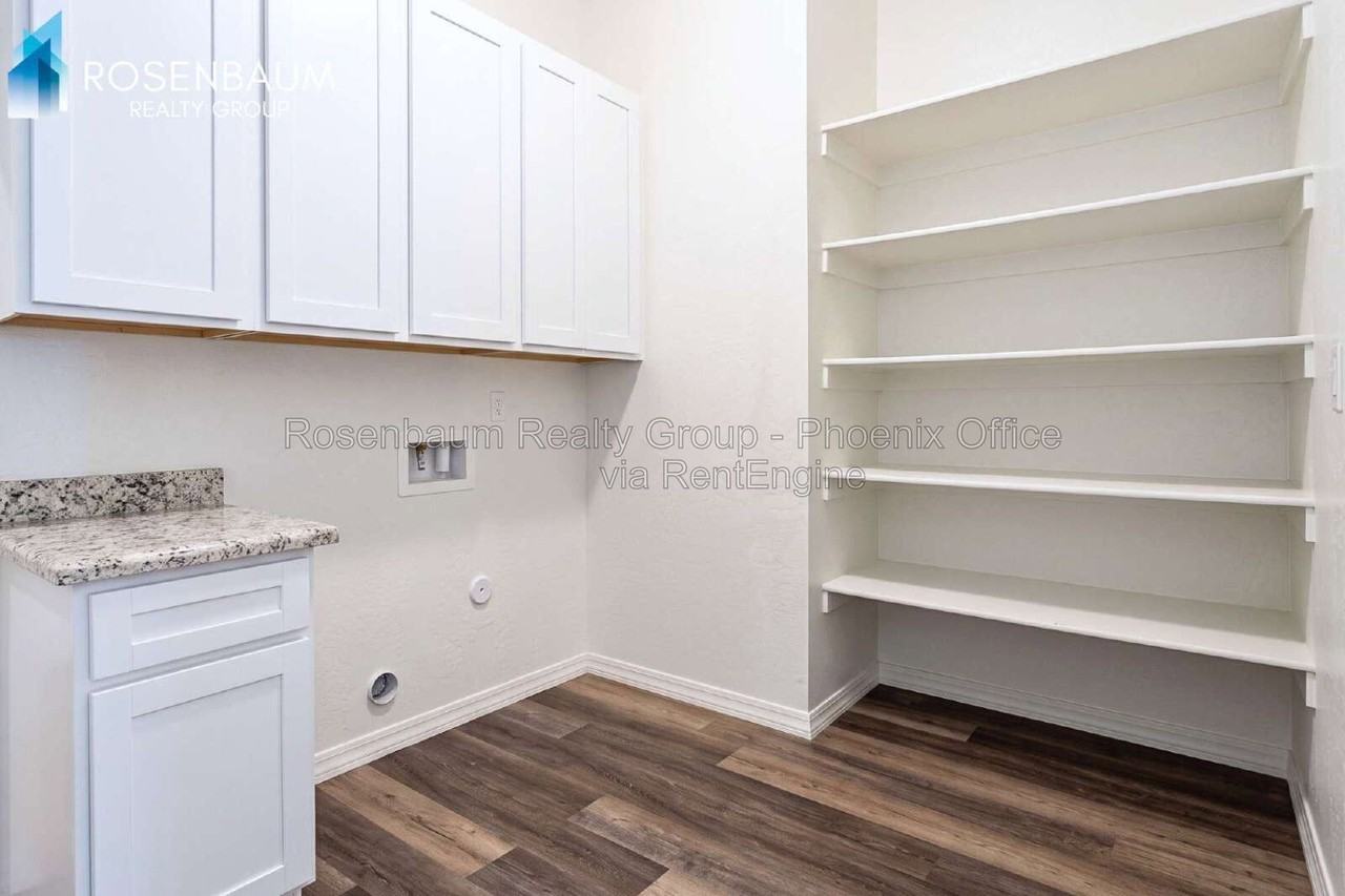 9435 W Magnum Dr - Photo 4 of 7