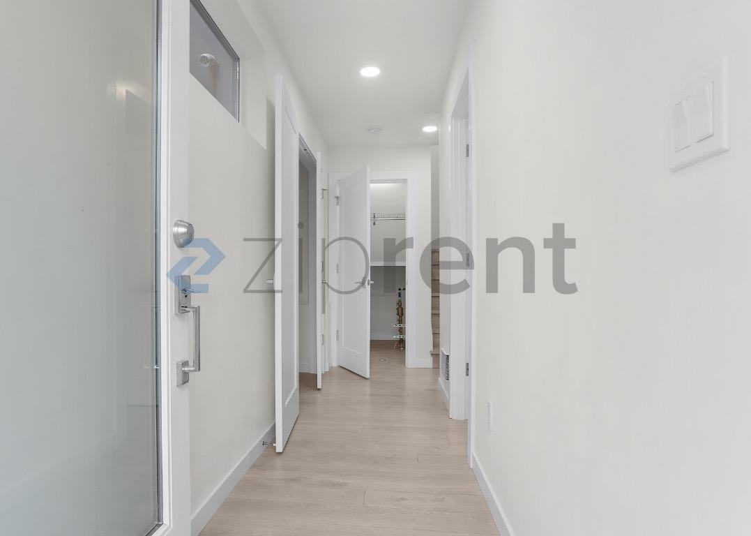 1113 14th Ave #C - Photo 2 of 16