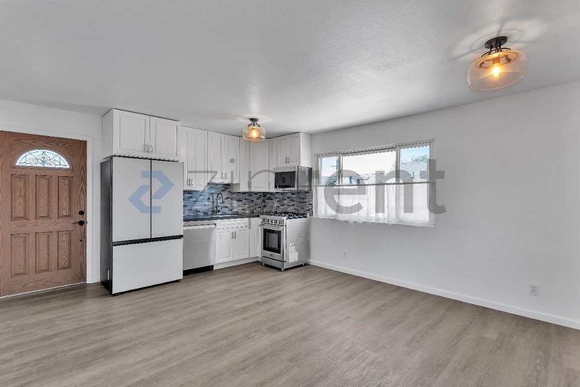9419 C St - Photo 7 of 17