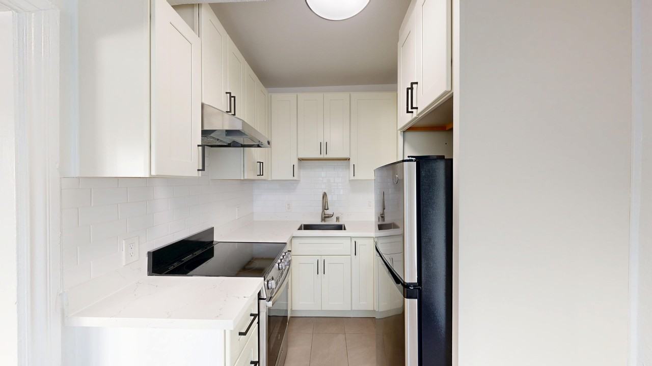 355 Fulton Street - Photo 4 of 27