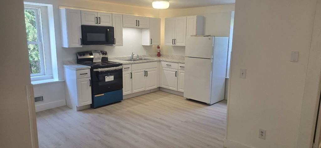 10 Hubbard St #5 - Photo 2 of 13