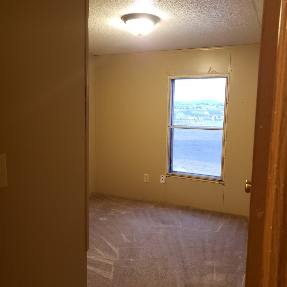 9253 Hennes Ln - Photo 5 of 9