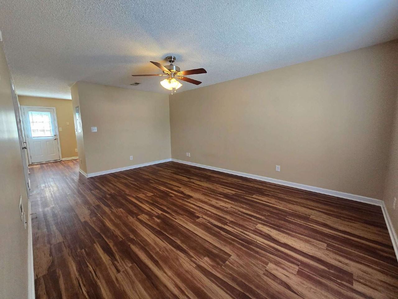 541 Patriot Park Ct Unit B - Photo 2 of 17