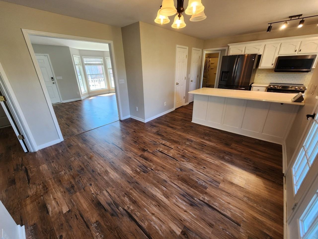 1135 Franklin Dr - Photo 7 of 34