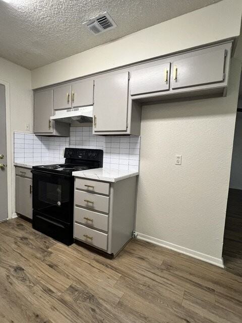 1051 Cottonwood Trl - Photo 4 of 11