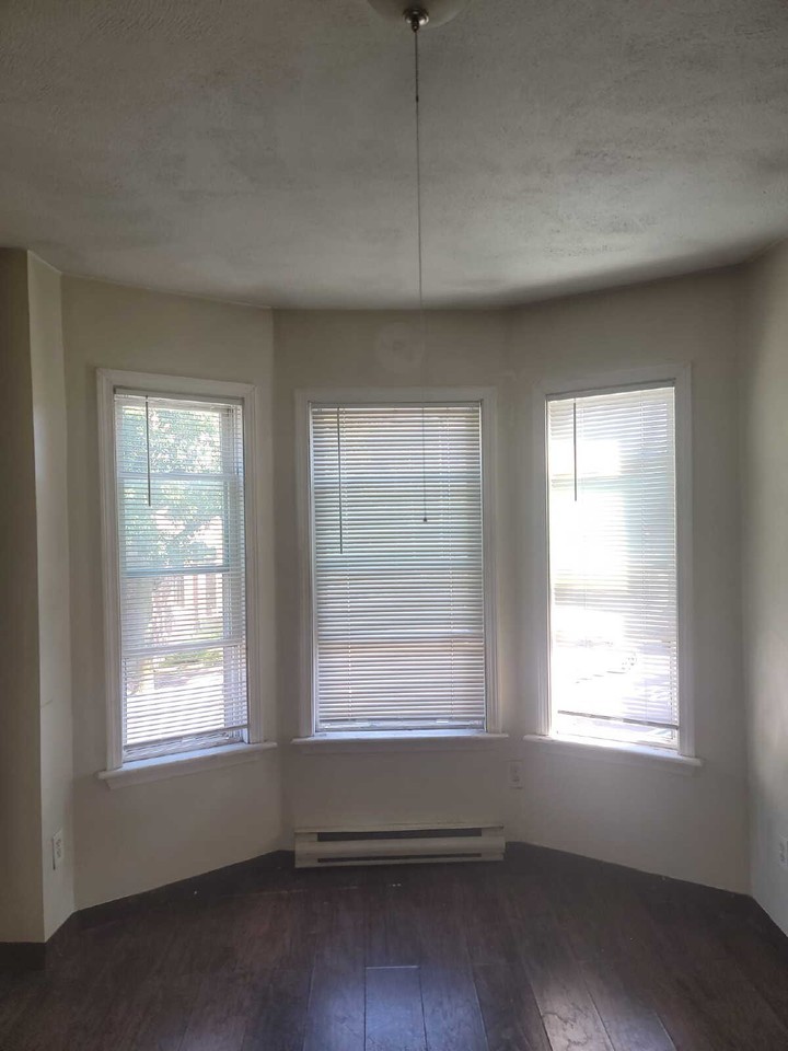 20 Washington Ave Apt 1 - Photo 2 of 4