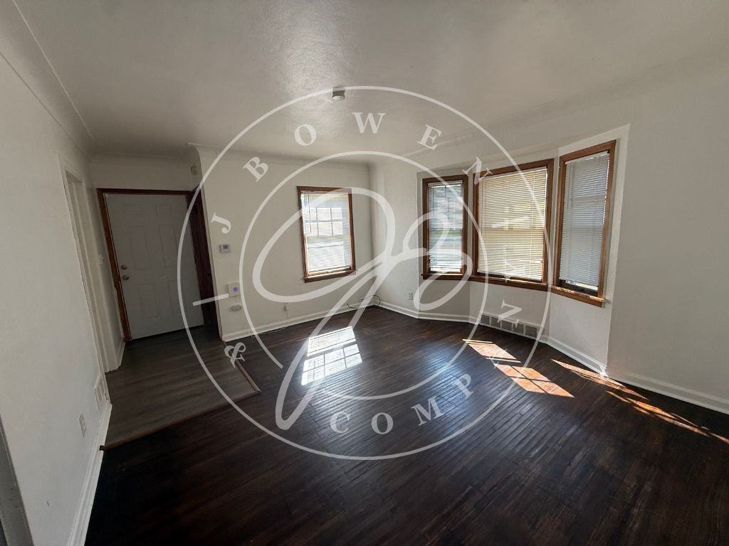 1005 Brookley Blvd - Photo 6 of 10