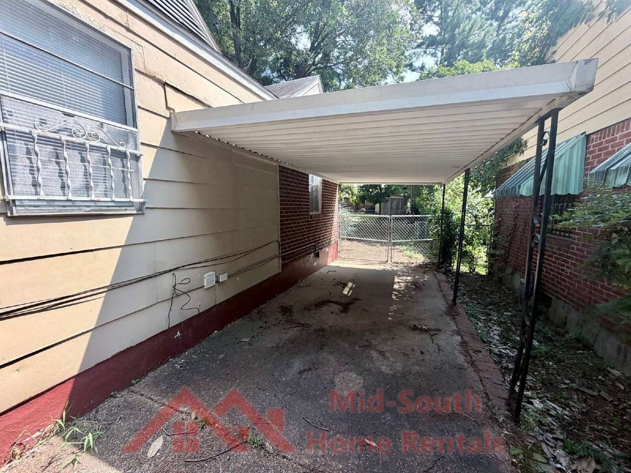 2151 Berkeley Ave - Photo 3 of 24