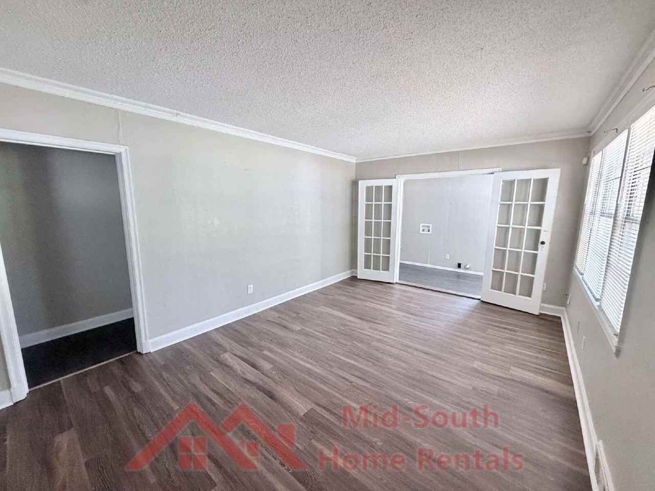 2151 Berkeley Ave - Photo 5 of 24