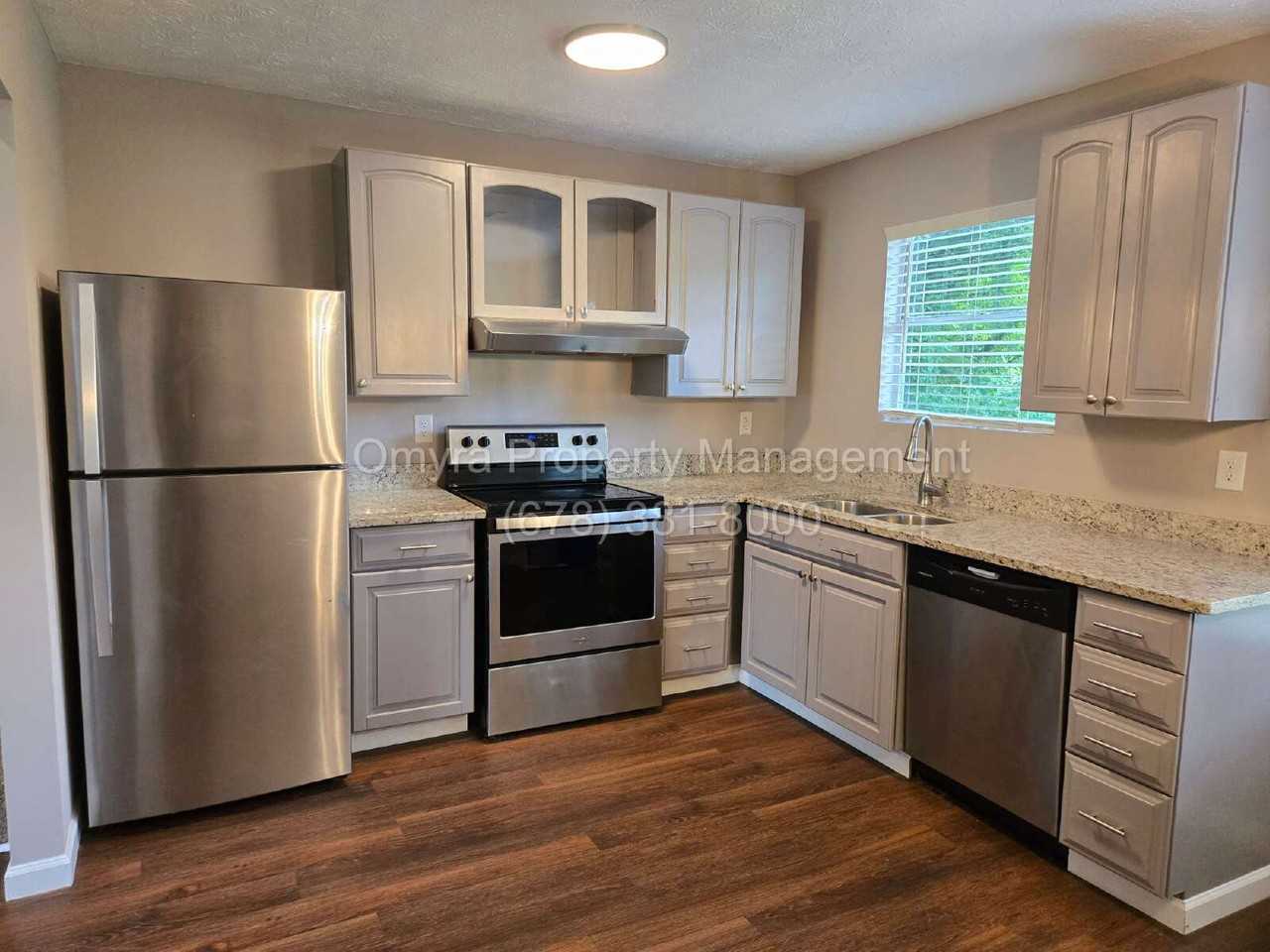 1680 Wee Kirk Rd Se - Photo 2 of 14