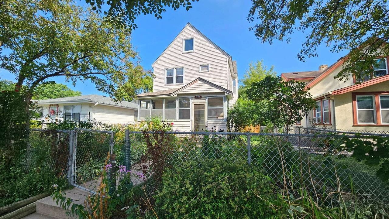 2112 5th Ave N - Photo 2 of 18