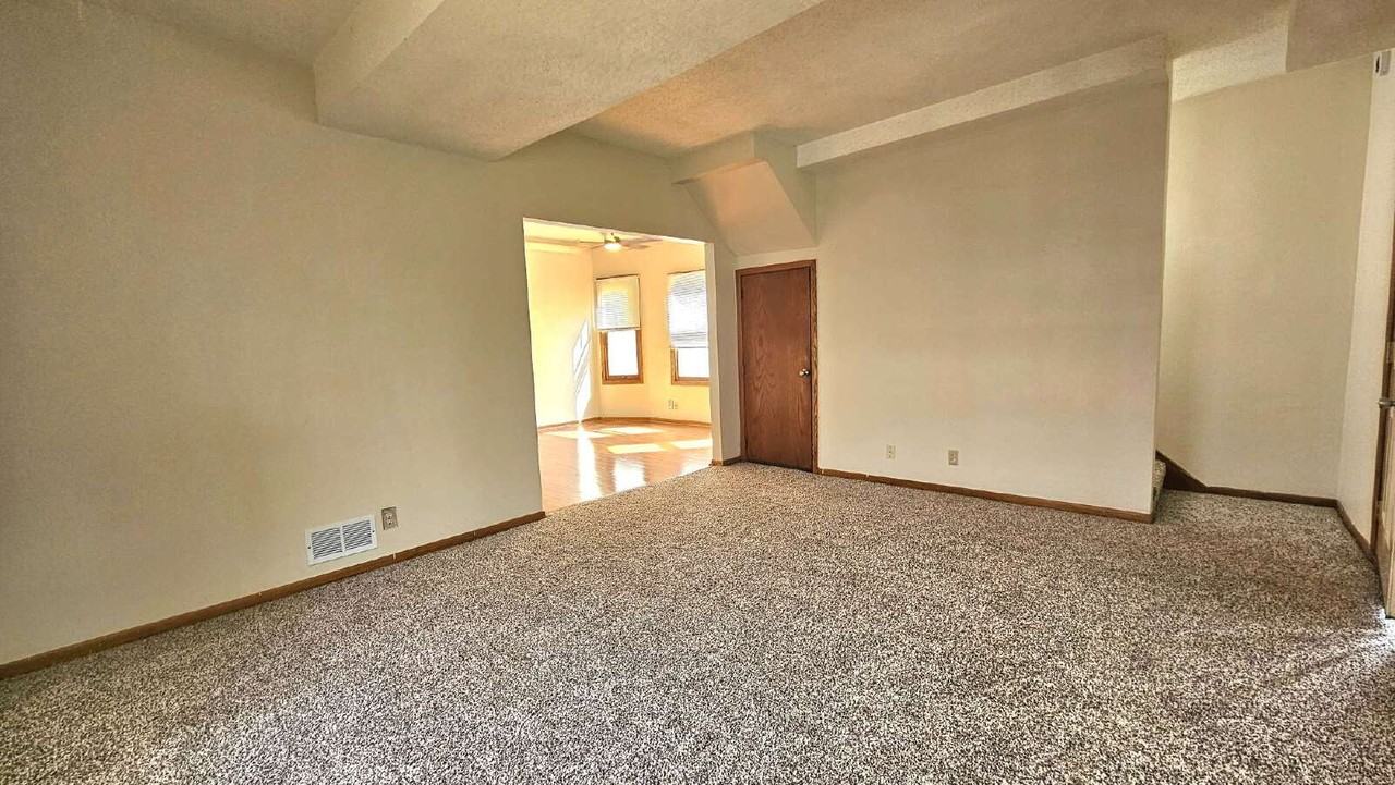 2112 5th Ave N - Photo 7 of 18