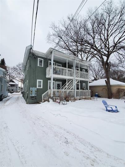 222 Logan Ave N - Photo 4 of 14