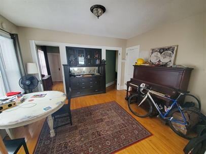 222 Logan Ave N - Photo 6 of 14