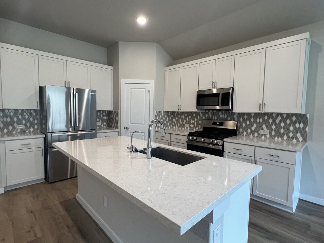4443 Stark Aly - Photo 5 of 26
