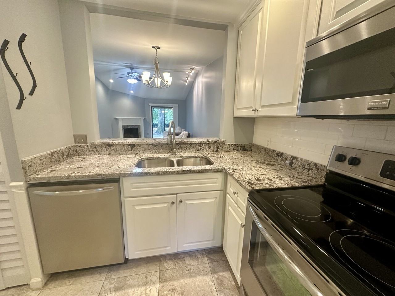 96 Mathews Dr #157 - Photo 2 of 20