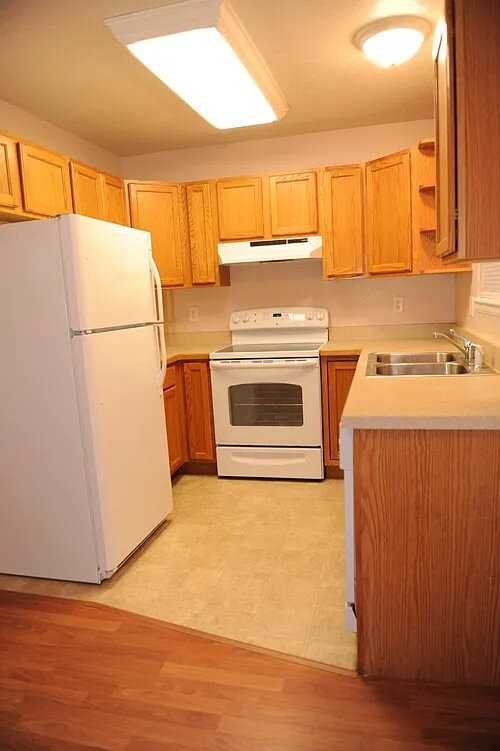 4728 S Lincoln St - Photo 5 of 12