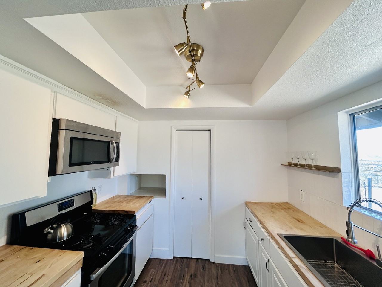 6657 San Angelo Ave - Photo 4 of 37