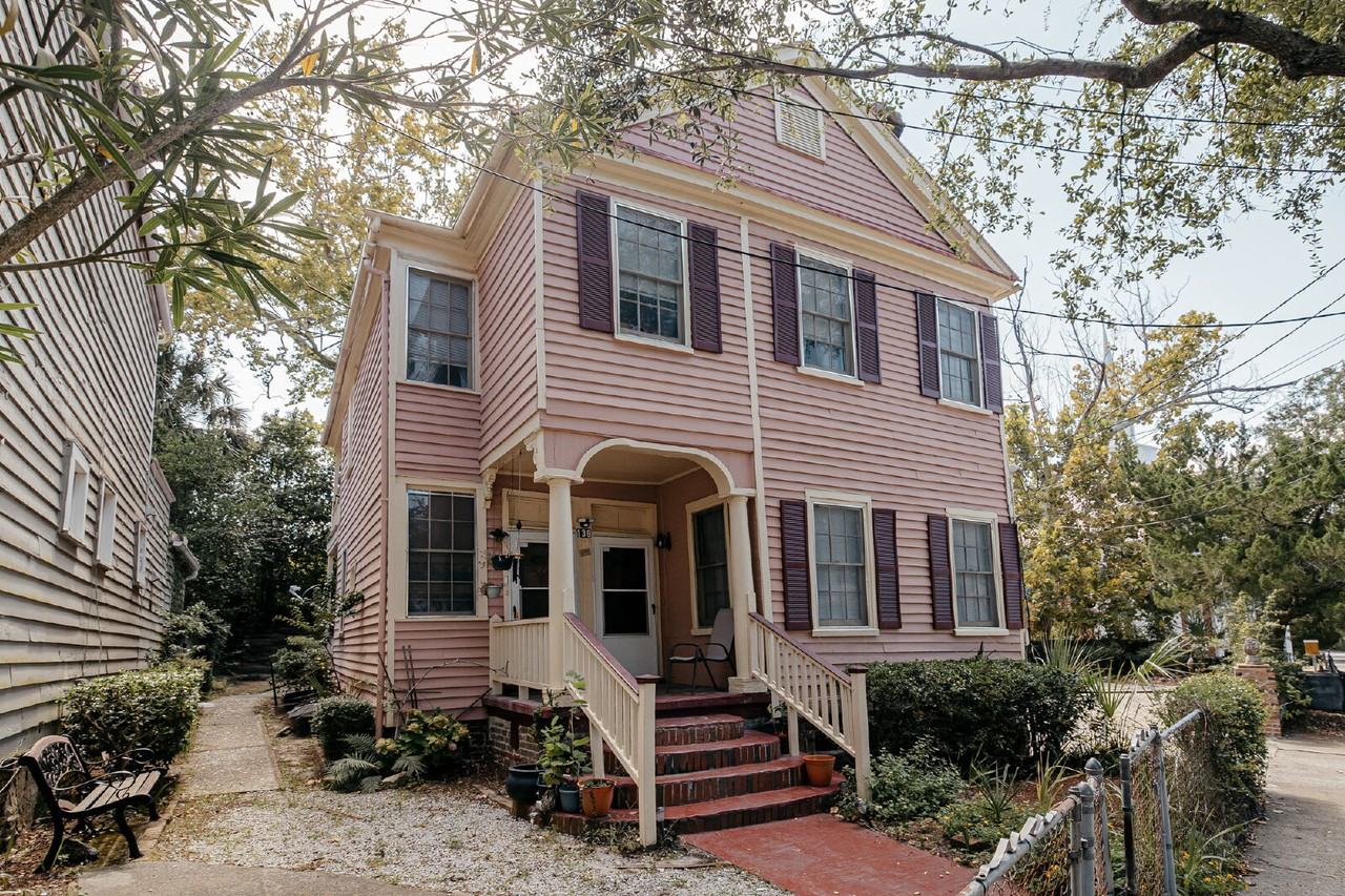 139 Alexander St - Photo 2 of 31